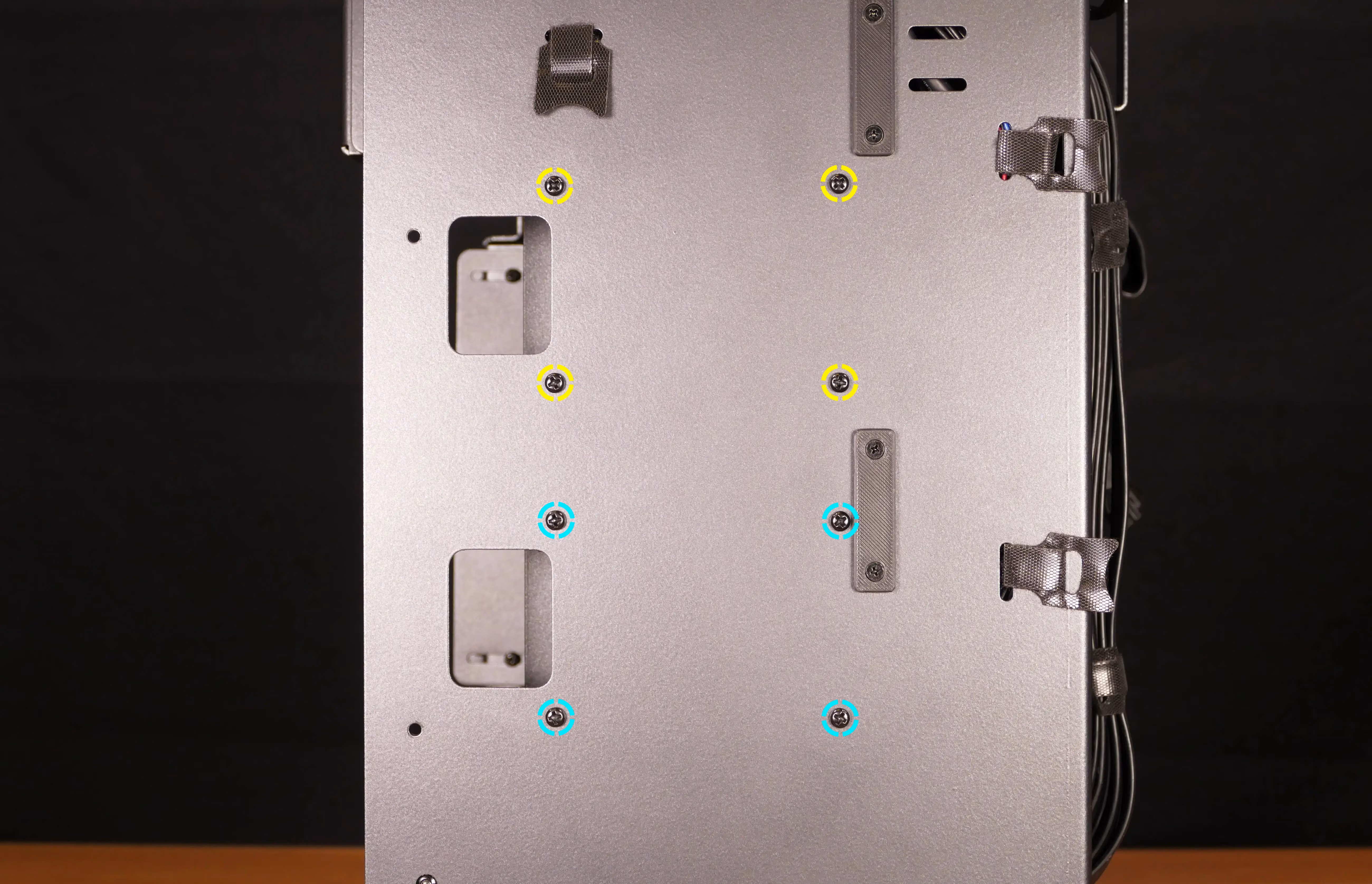 2.5” drive cage cabling & screws