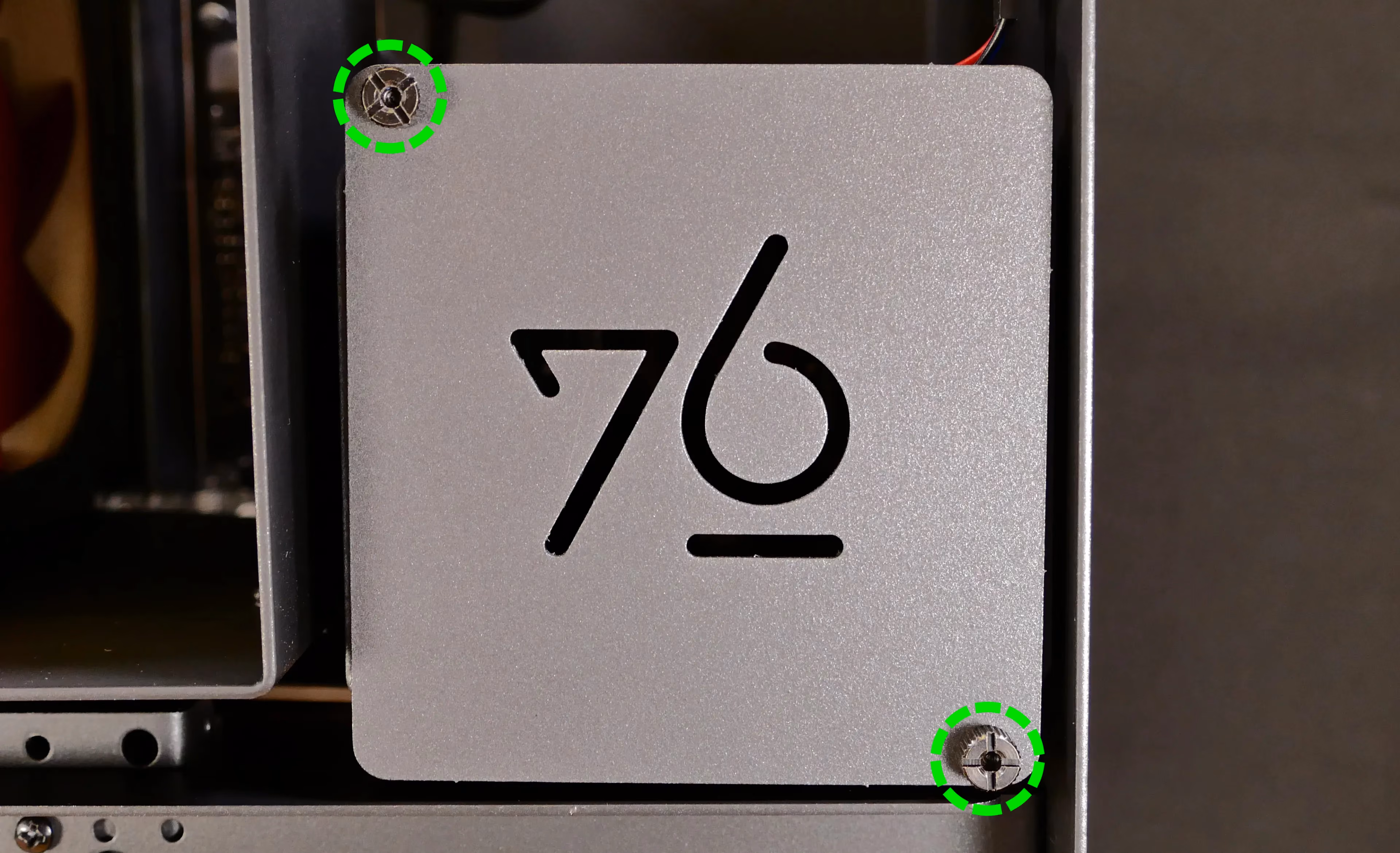 2.5” drive cover and 2.5” drive screws