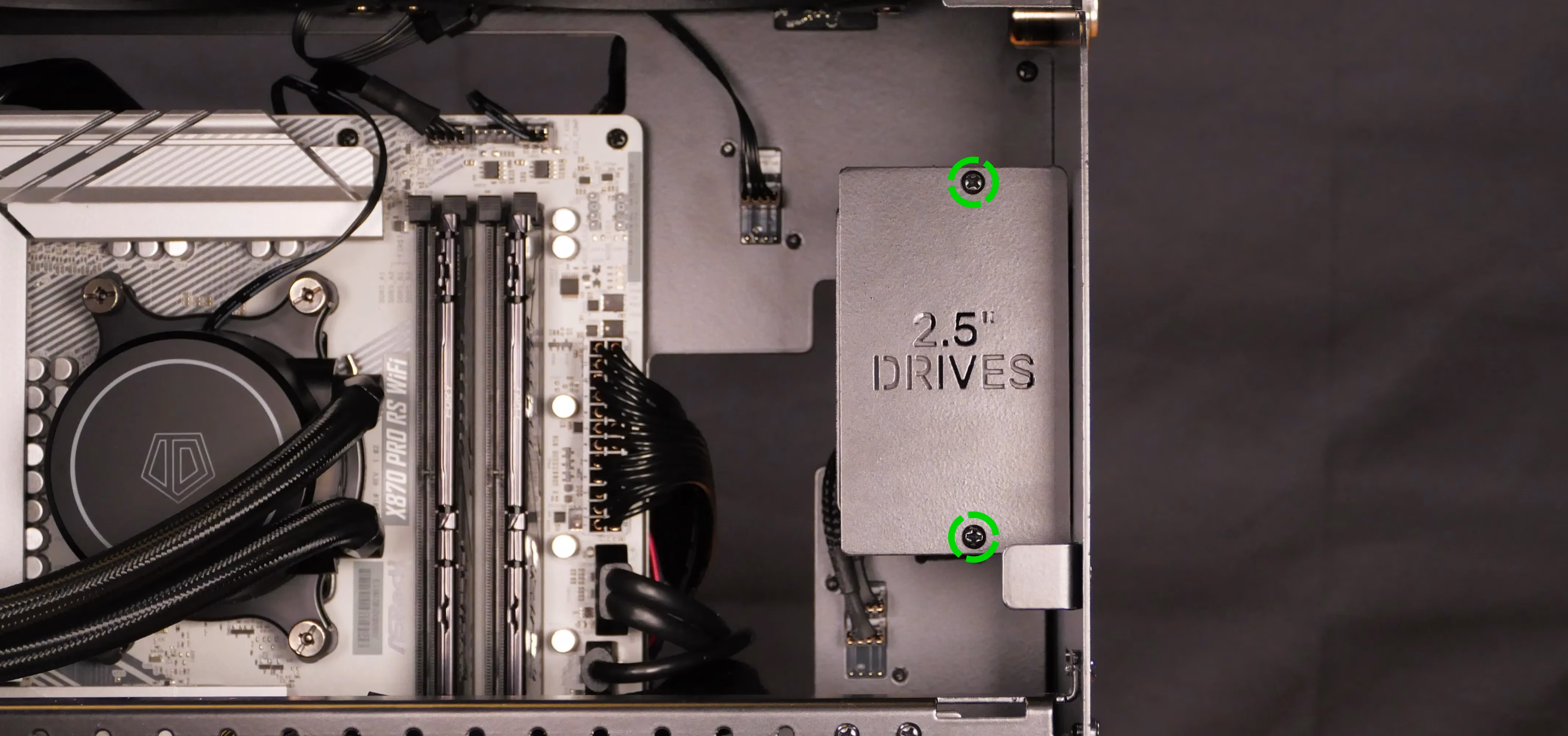 Additional 2.5” drive cage cover