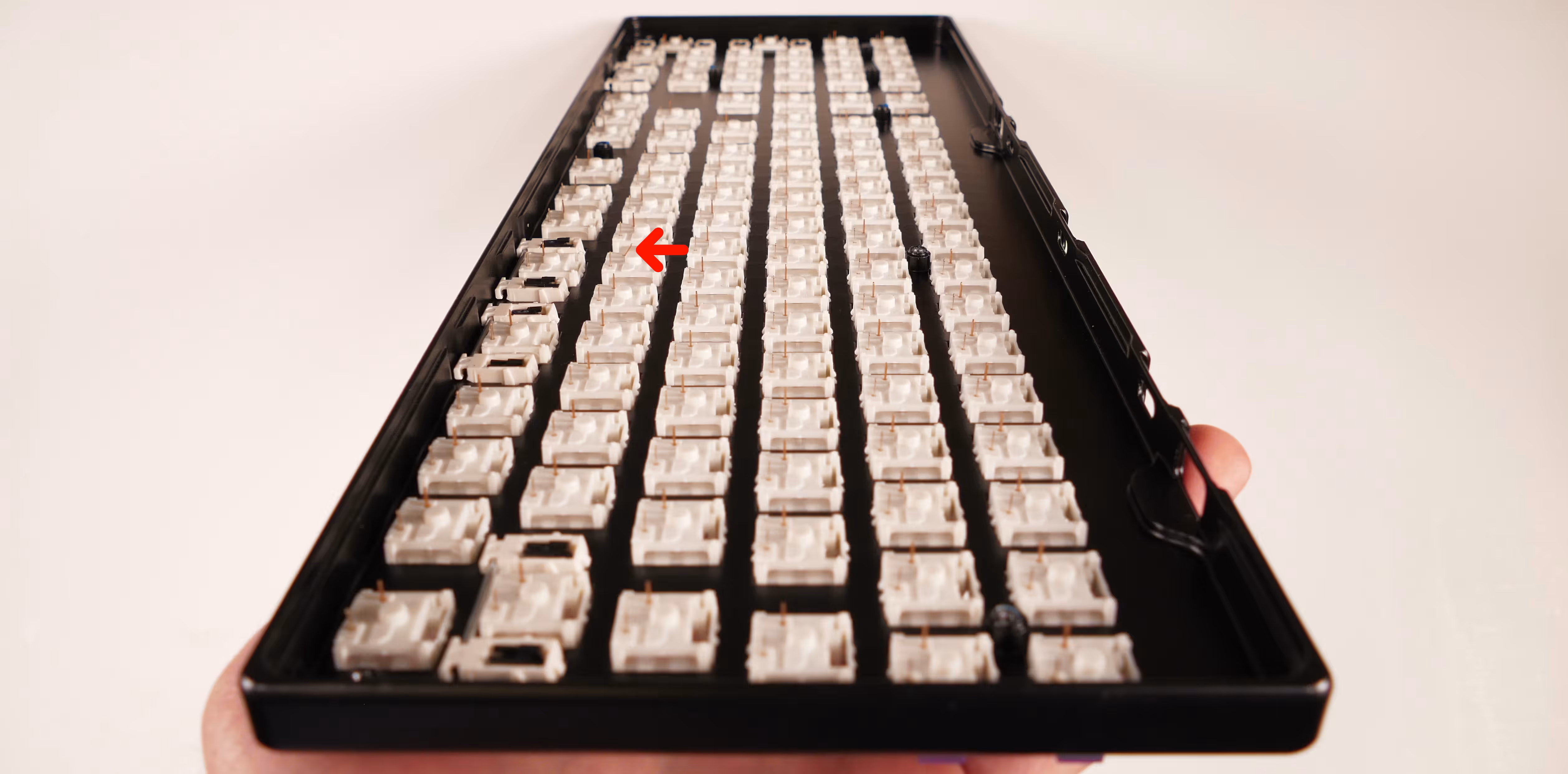 Switch pins in chassis (with a bent pin)