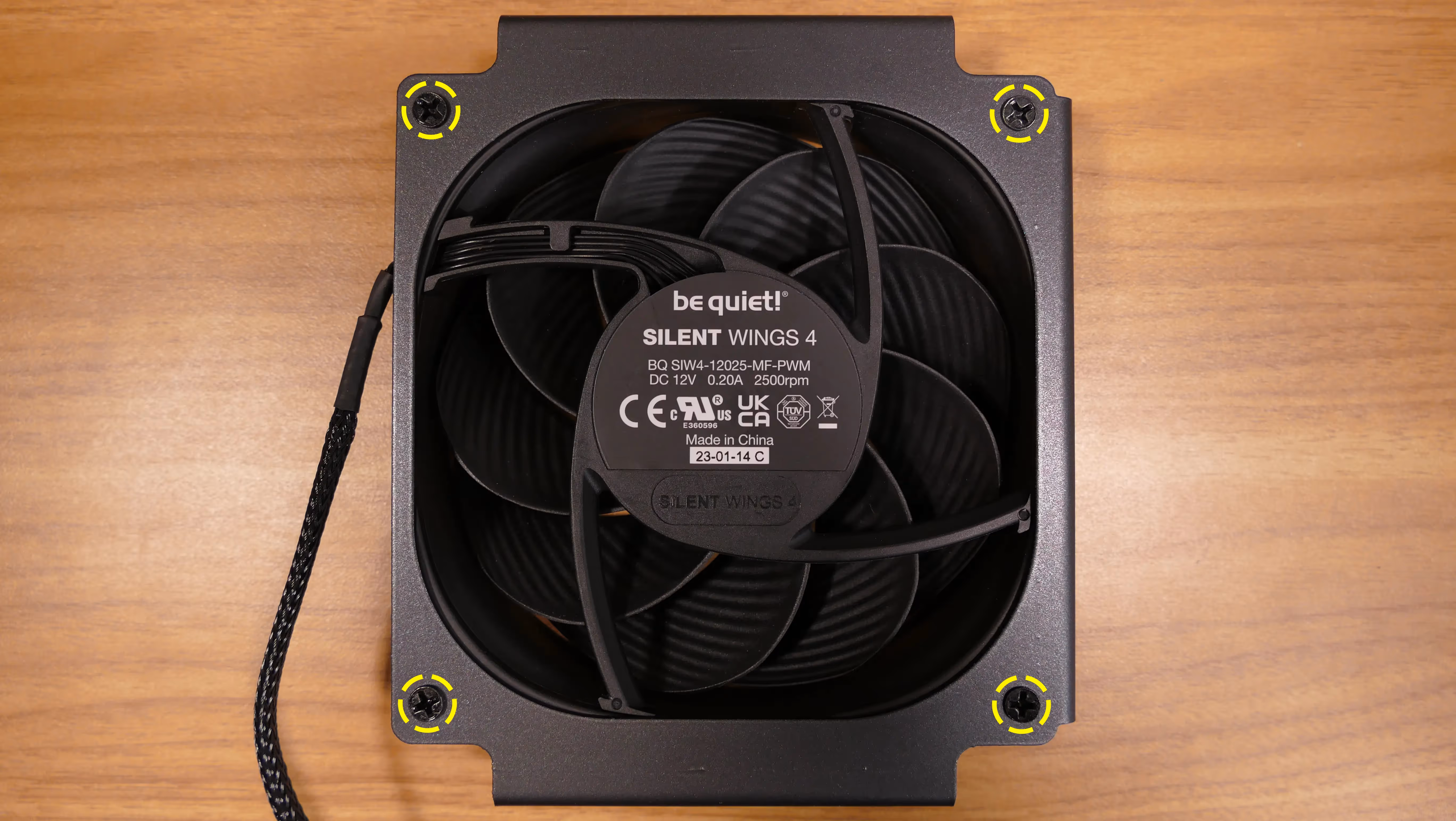 CPU duct rear exhaust fan