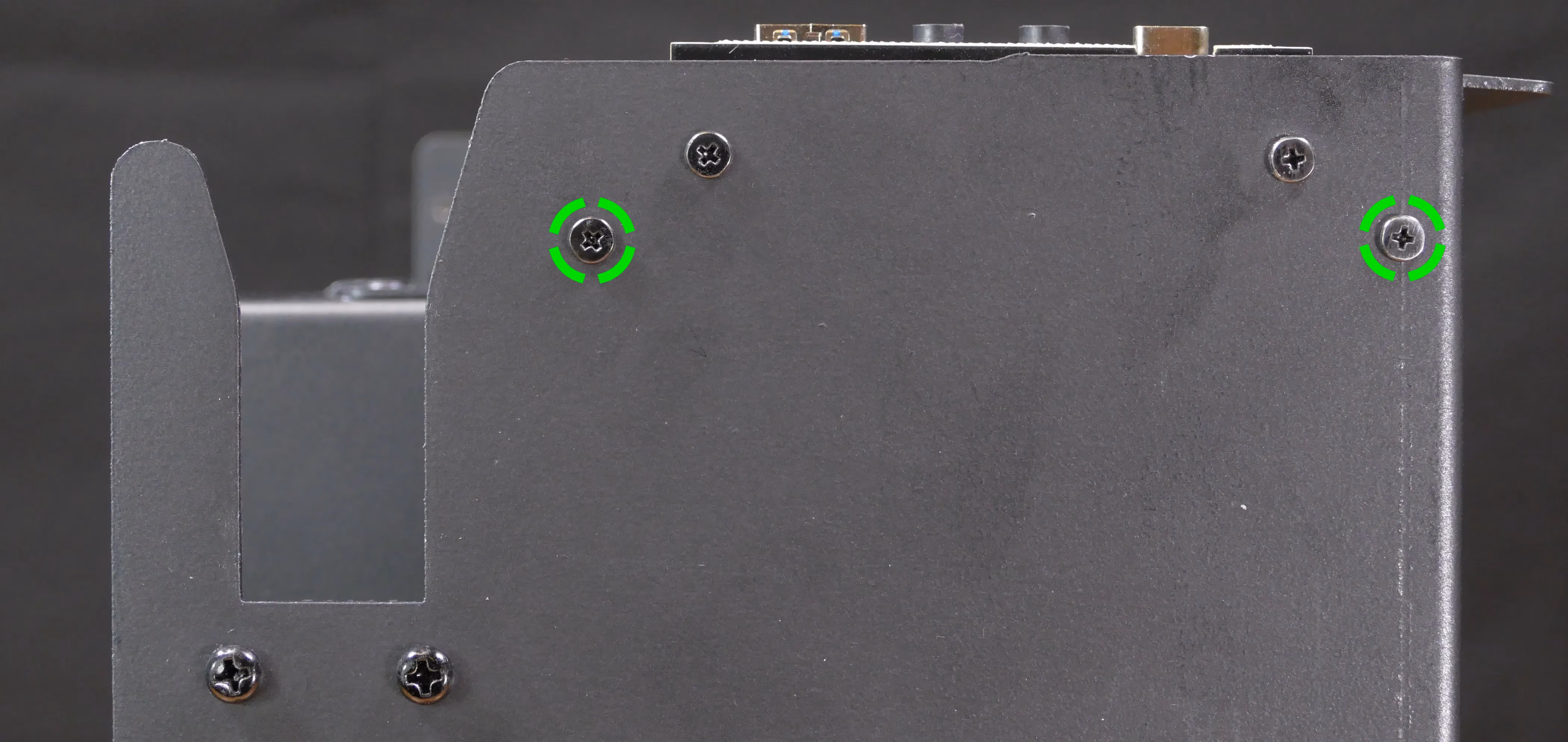 Front crossbar screws