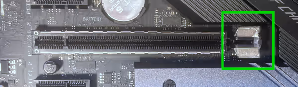 PCIe slot latch