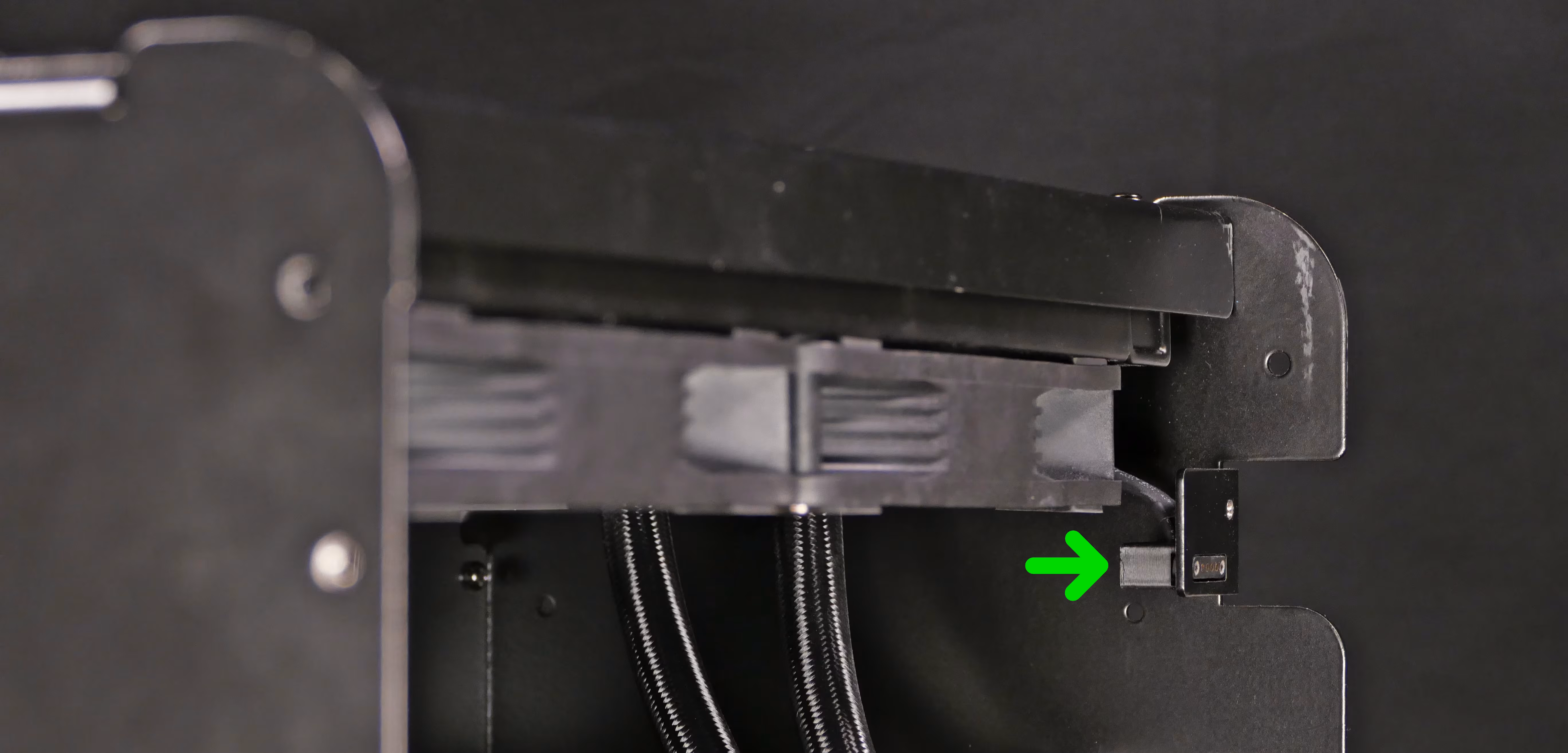 Pogo pin header