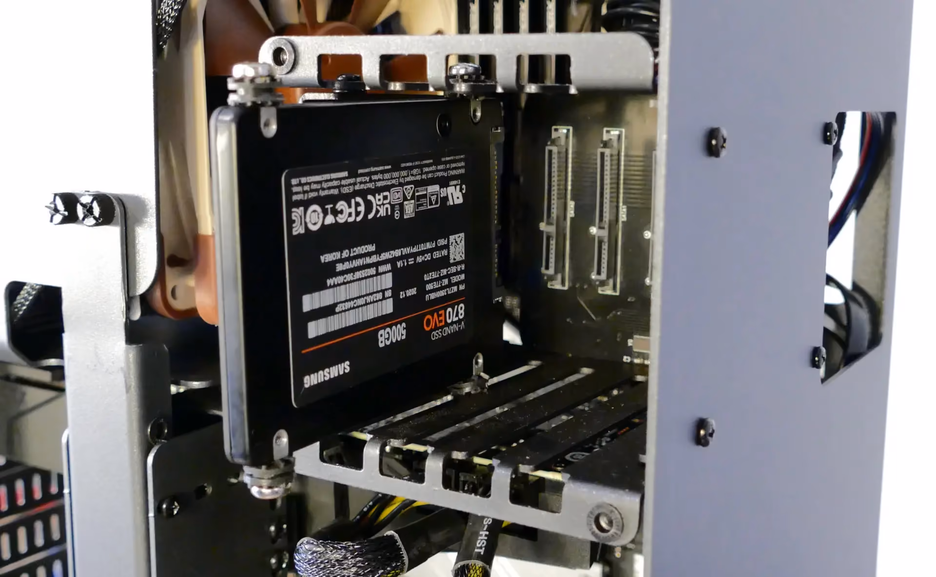 2.5” drive installation
