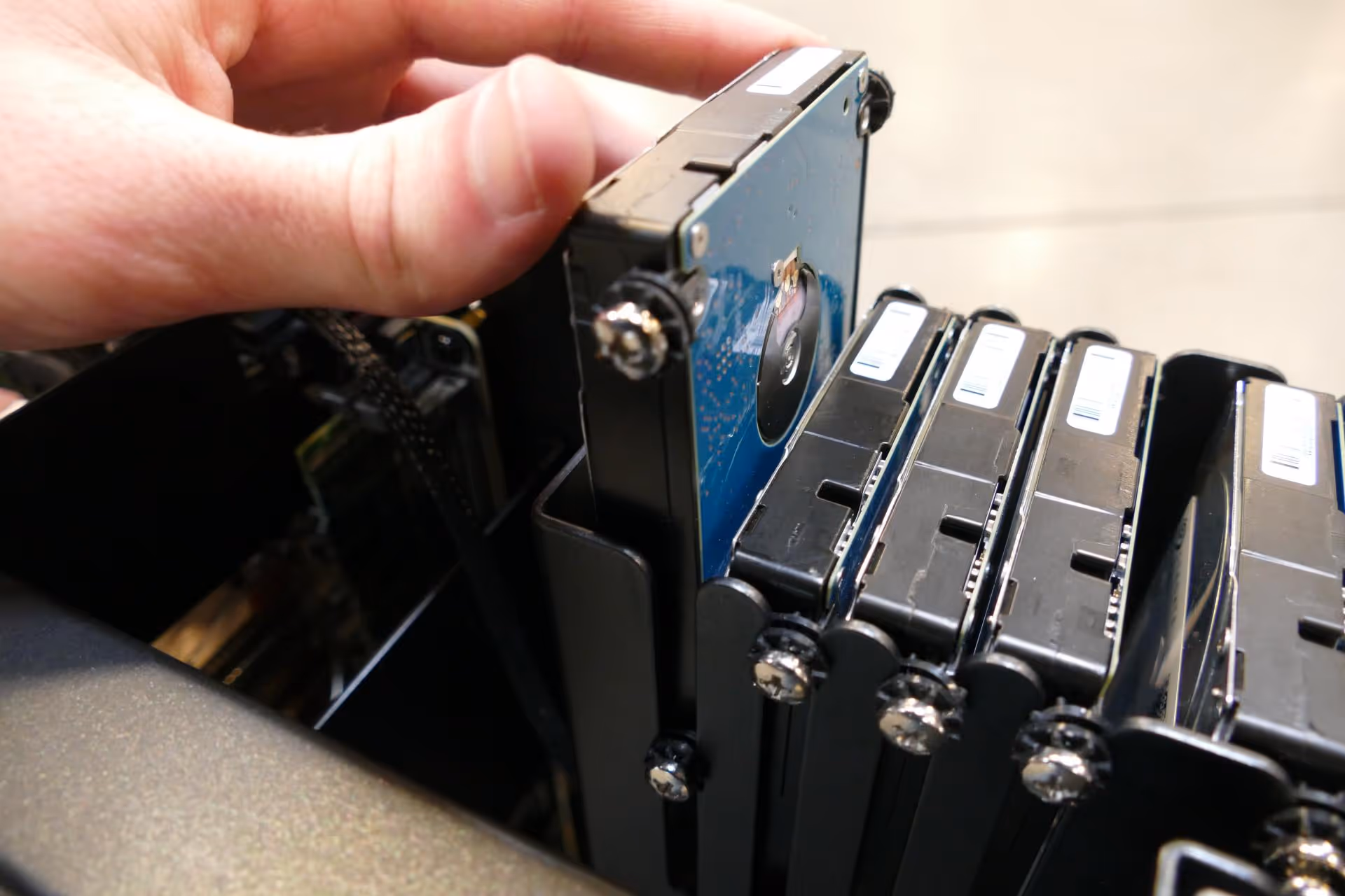 2.5” drive installation