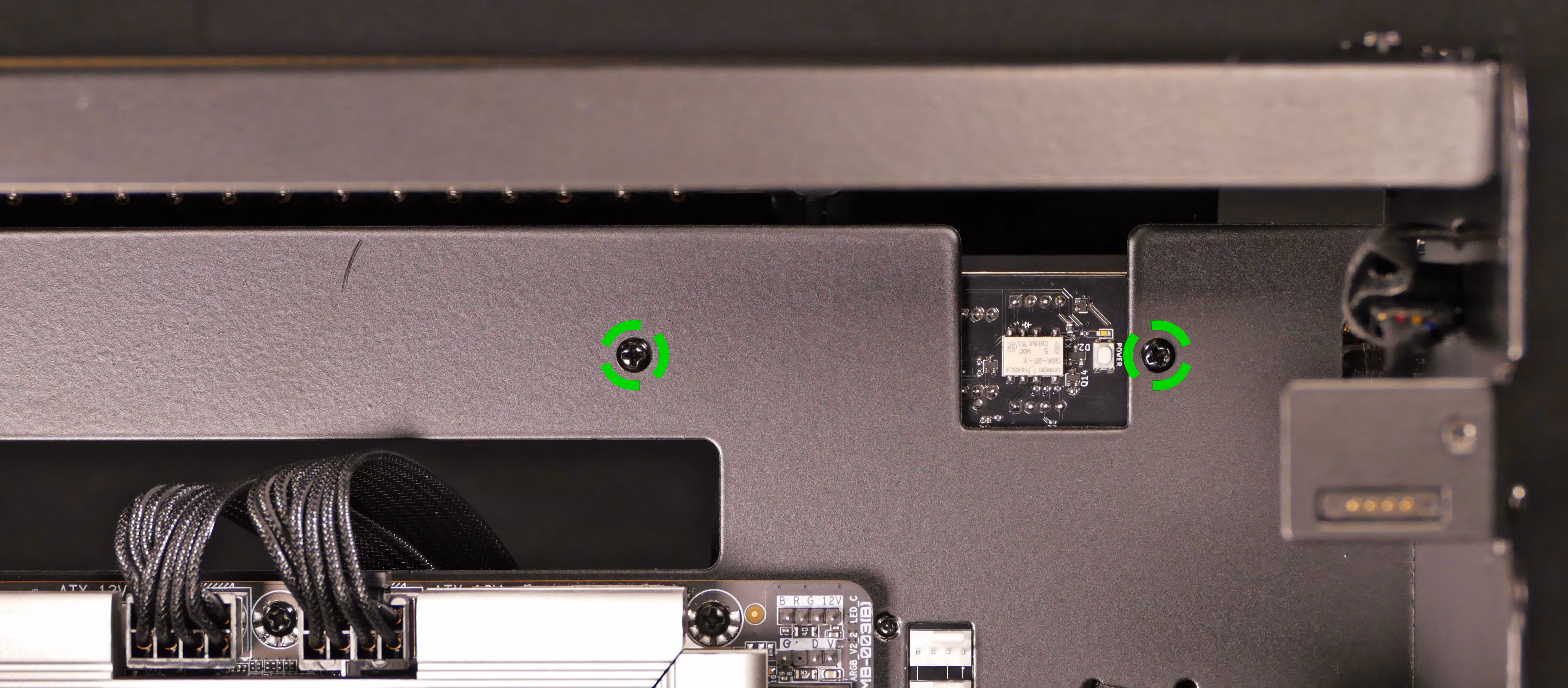 Thelio Io screws