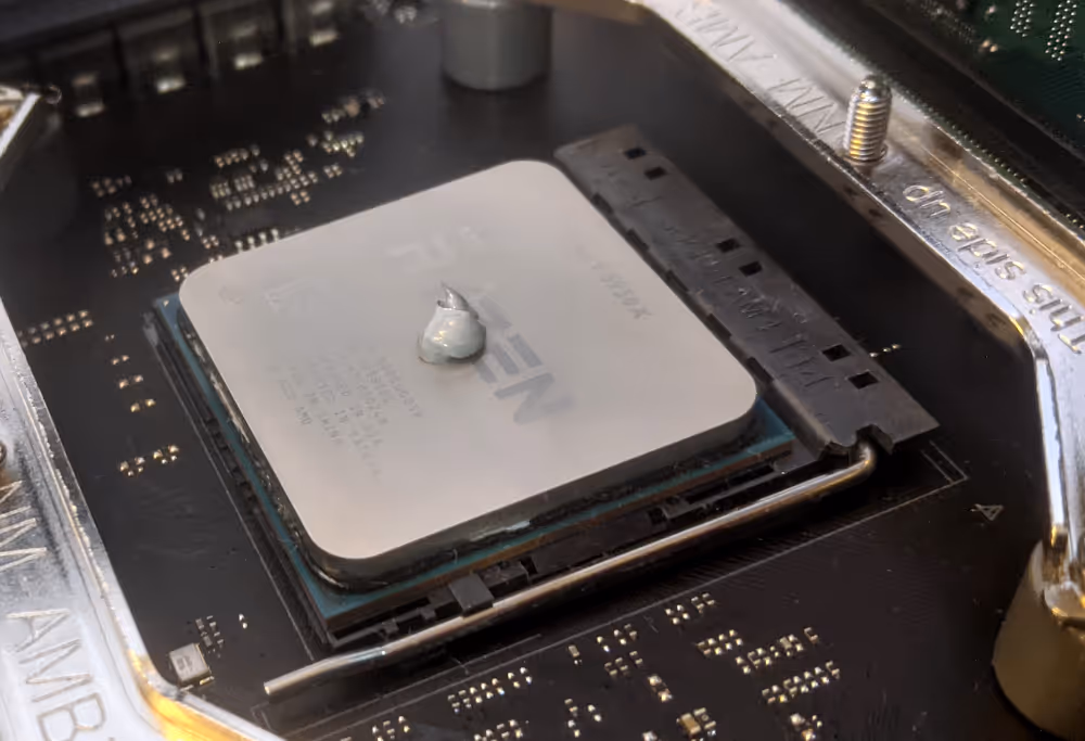 Thermal paste application